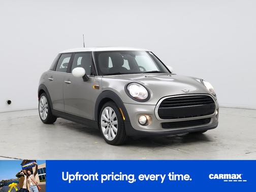 White 2019 MINI Hardtop Oxford Edition