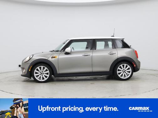 White 2019 MINI Hardtop Oxford Edition