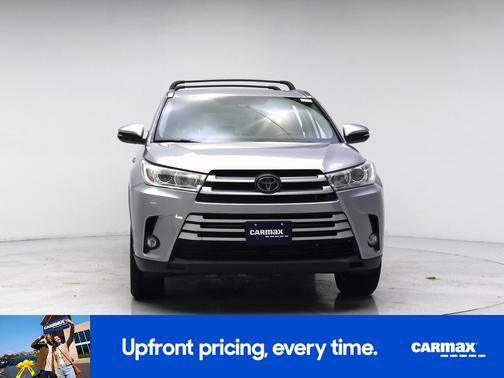 Silver 2018 Toyota Highlander XLE
