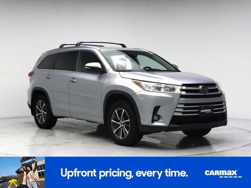 Silver 2018 Toyota Highlander XLE