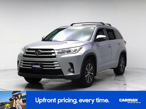 Silver 2018 Toyota Highlander XLE
