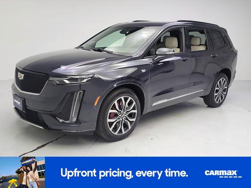 Green 2023 Cadillac XT6 Sport