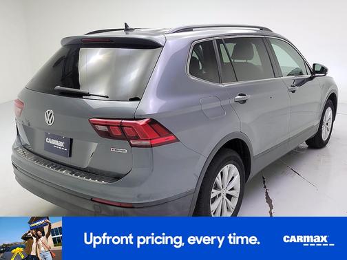 Gray 2019 Volkswagen Tiguan SE
