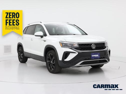 White 2024 Volkswagen Taos SE