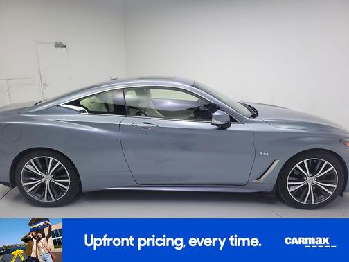 2017 INFINITI Q60 Premium