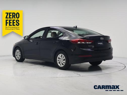 Black 2018 Hyundai ELANTRA SE