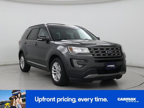 Gray 2017 Ford Explorer XLT