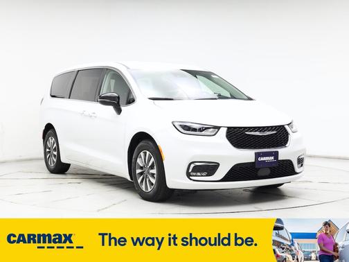2024 Chrysler Pacifica Hybrid Select