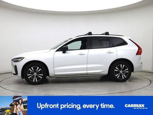 2024 Volvo XC60 B5 Core Dark Theme