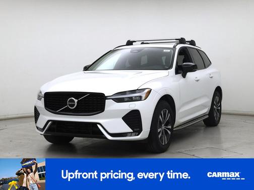2024 Volvo XC60 B5 Core Dark Theme