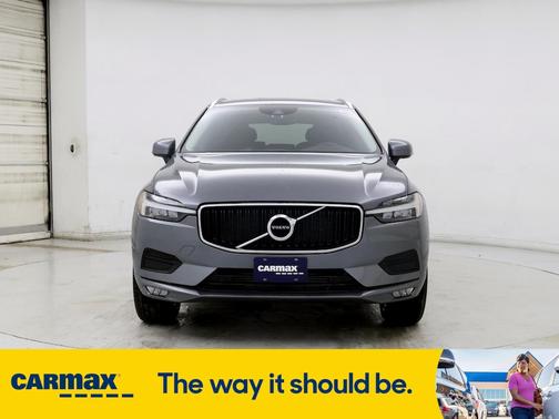 2021 Volvo XC60 T6 Momentum