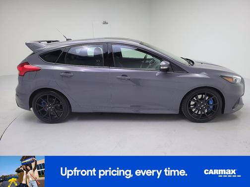 Gray 2016 Ford Focus RS