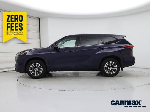 Blue 2022 Toyota Highlander XLE