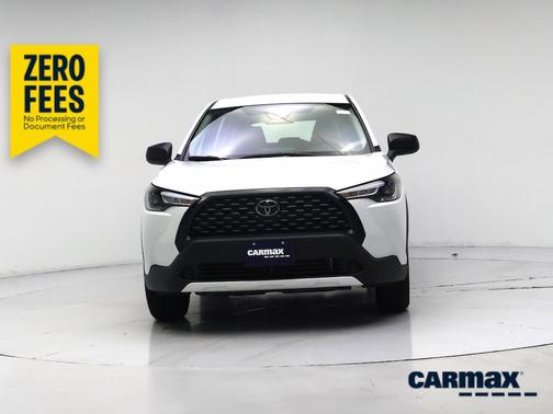 White 2025 Toyota Corolla Cross L