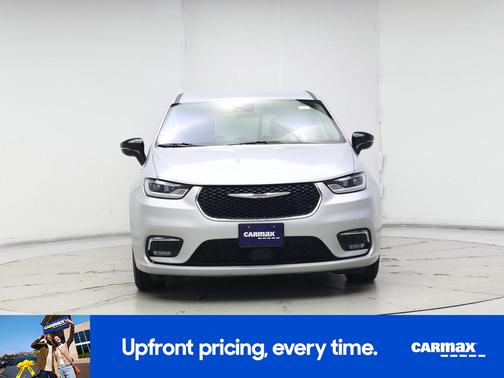 Silver 2024 Chrysler Pacifica Touring L