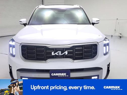 White 2023 Kia Telluride SX Prestige