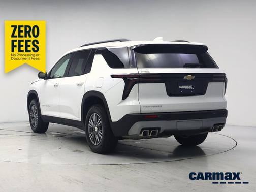 White 2026 Chevrolet Traverse LT