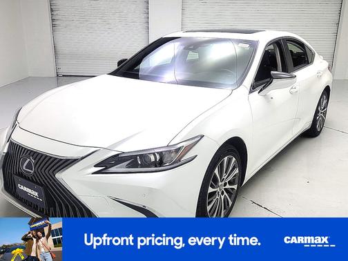 White 2019 Lexus ES 300h