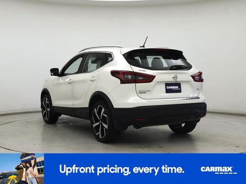 White 2022 Nissan Rogue Sport SL
