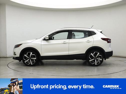 White 2022 Nissan Rogue Sport SL