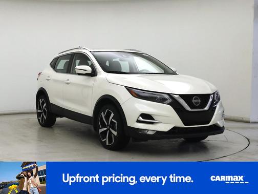 White 2022 Nissan Rogue Sport SL