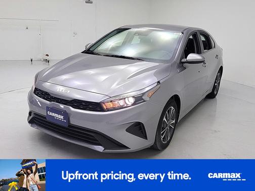 Gray 2024 Kia Forte LXS