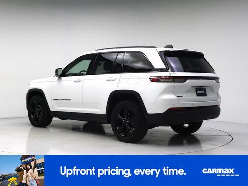White 2023 Jeep Grand Cherokee Altitude