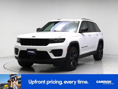 White 2023 Jeep Grand Cherokee Altitude