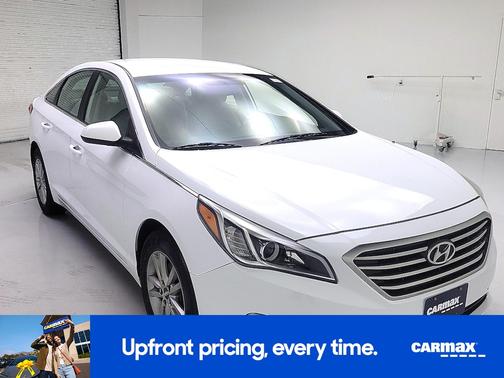 White 2015 Hyundai SONATA SE