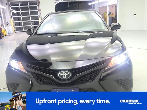 Black 2019 Toyota Camry SE