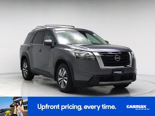 Gray 2023 Nissan Pathfinder SL
