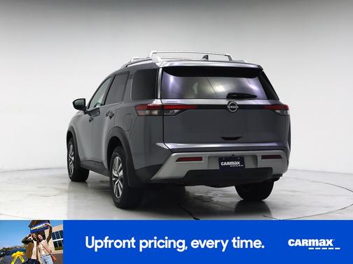 Gray 2023 Nissan Pathfinder SL