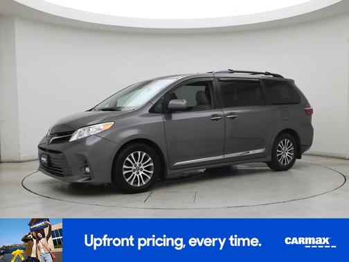 Gray 2018 Toyota Sienna XLE