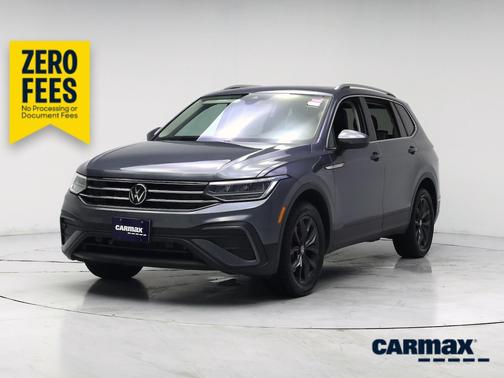 Gray 2023 Volkswagen Tiguan SE