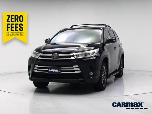 Black 2017 Toyota Highlander XLE