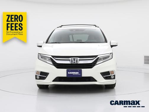 White 2018 Honda Odyssey Touring