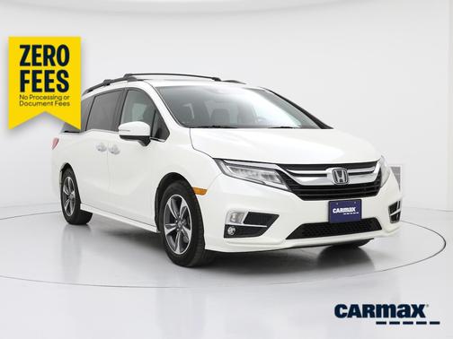 White 2018 Honda Odyssey Touring