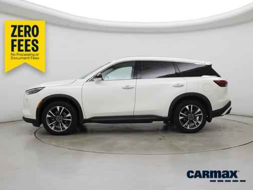 White 2023 INFINITI QX60 Luxe