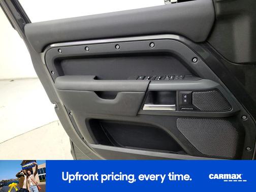 2024 Land Rover Defender 110 X-Dynamic SE