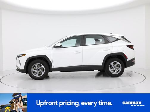 White 2023 Hyundai TUCSON SE