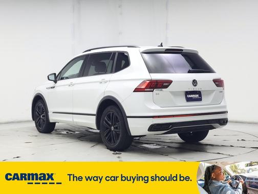 2022 Volkswagen Tiguan SE R-Line Black