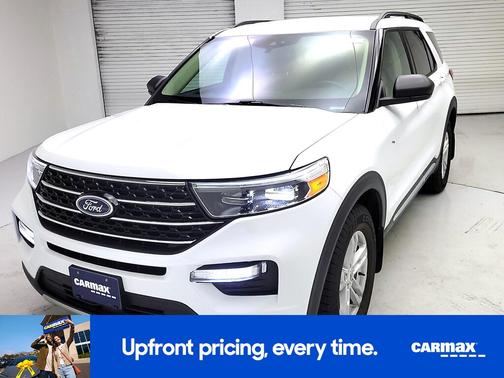 White 2021 Ford Explorer XLT