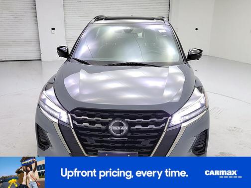 Gray 2023 Nissan Kicks SR