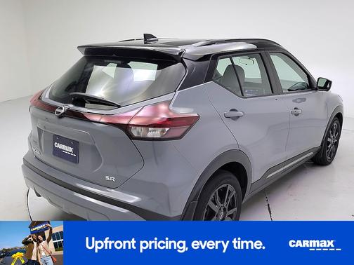 Gray 2023 Nissan Kicks SR
