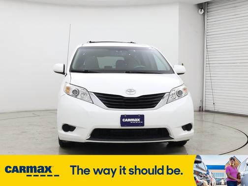 2014 Toyota Sienna LE