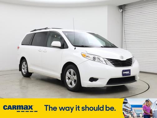 2014 Toyota Sienna LE