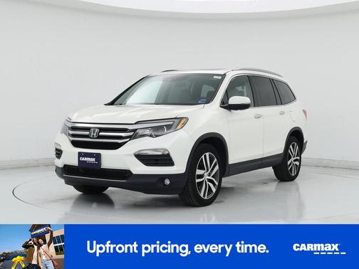 White 2017 Honda Pilot Touring