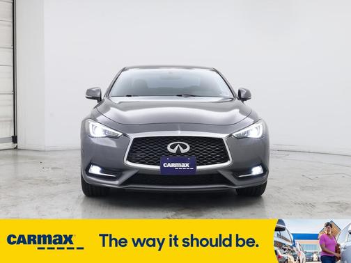 2017 INFINITI Q60 Premium