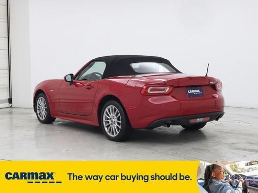 2017 FIAT 124 Spider Classica