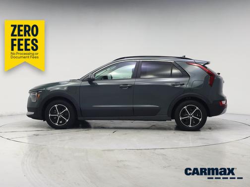Green 2023 Kia Niro EX